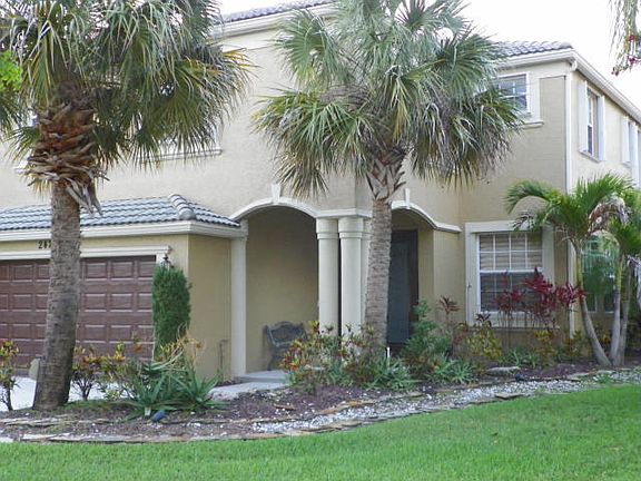 3rd image of 2424 Westmont Dr