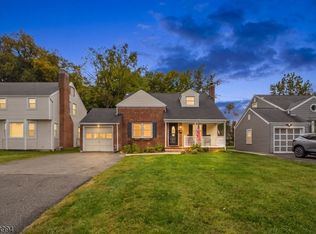 53 Mill Rd, Morris Plains, NJ 07950
