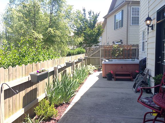 Back Patio w/ Hot Tub