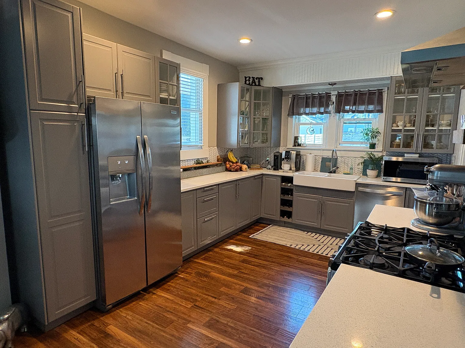 3 bed, 2849 sqft, $2,500 — Photo 4