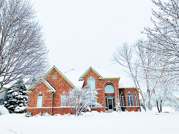 4th image of 621 Ashton Ln