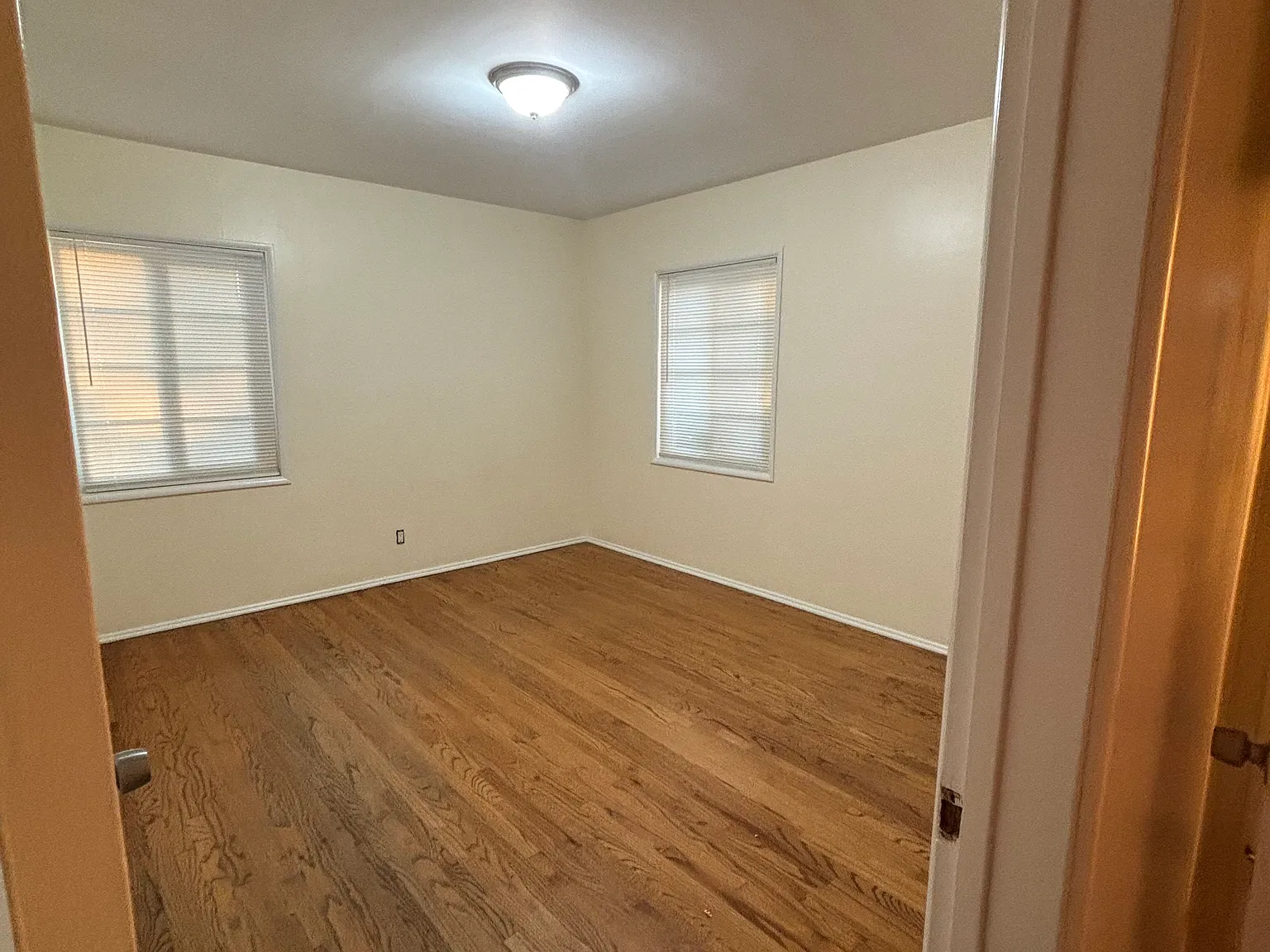 2 bed, 954 sqft, $2,995 — Photo 2