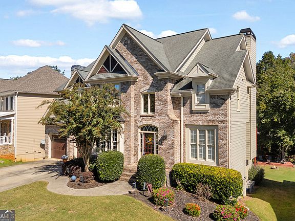 3rd image of 757 Laurel West Ct