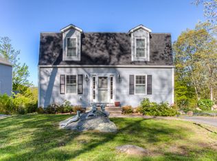 46 Bayview Rd, Niantic, CT 06357