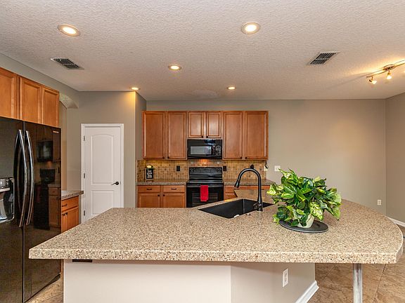 5th image of 2061 Creekmont Dr