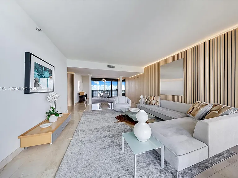 1000 Venetian Way #1902 — Photo 4