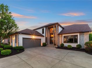 30034 Greenview Pkwy, Westlake, OH 44145