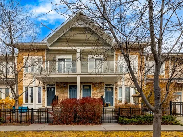 64 W Auburn Bay Close SE, Calgary, AB T3M 0Y5