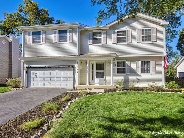 4116 Newport Dr, Island Lake, IL 60042