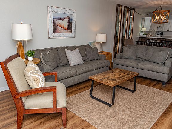 3rd image of 885 Santa Rosa Blvd Unit 212
