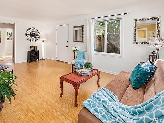4th image of 8332 Mary Ave NW