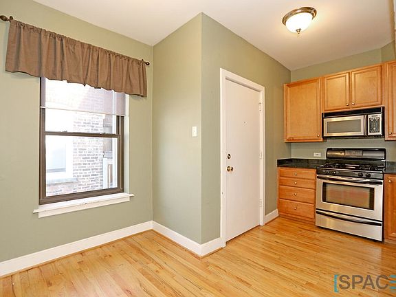 2nd image of 925 Sunnyside Avenue # 3e Top Floor
