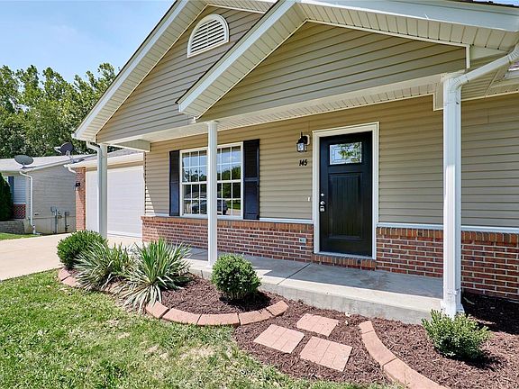 4th image of 145 Parkway Dr