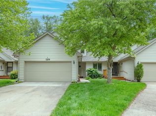 129 Evergreen Pl, West Des Moines, IA 50265