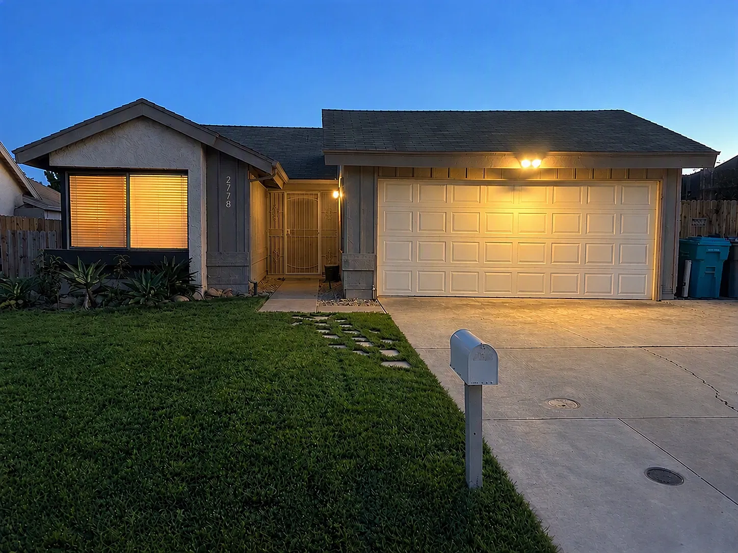 2778 Aegean Dr — Photo 1