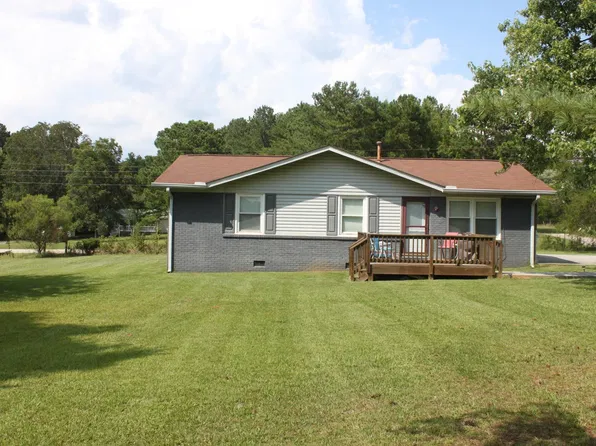 555 Harris Dr, Locust Grove, GA 30248