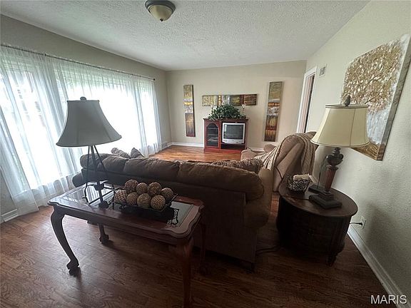 2nd image of 1744 Luce St