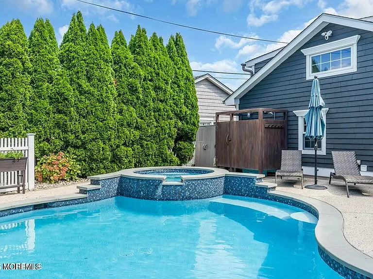 101 Neptune Pl — Photo 48