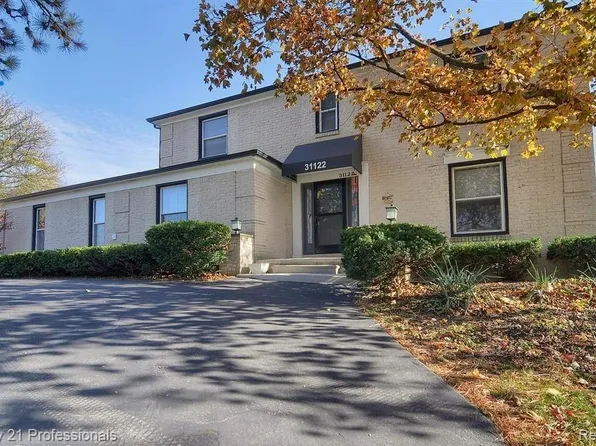 31122 Perrys Xing, Farmington Hills, MI 48331