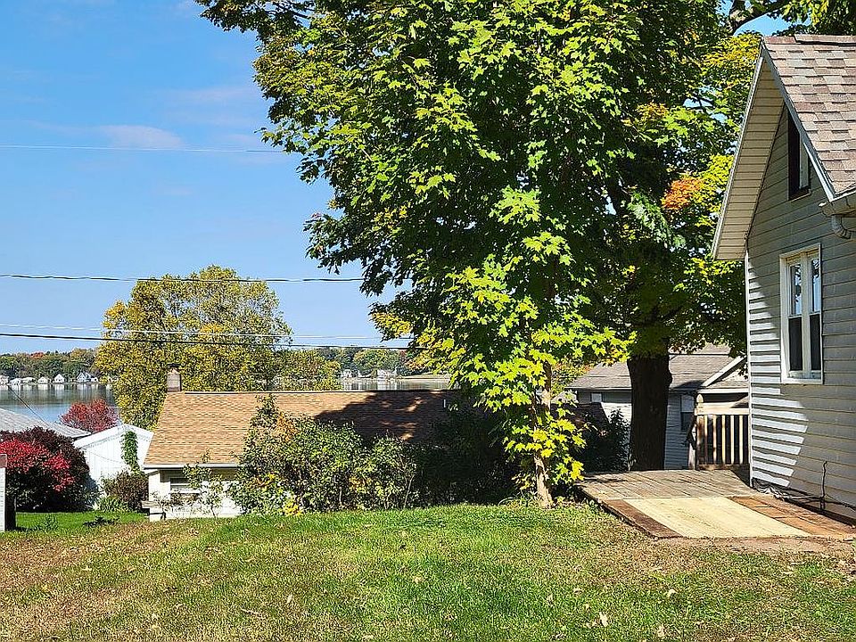 2nd image of 1769 Tennis Ct
