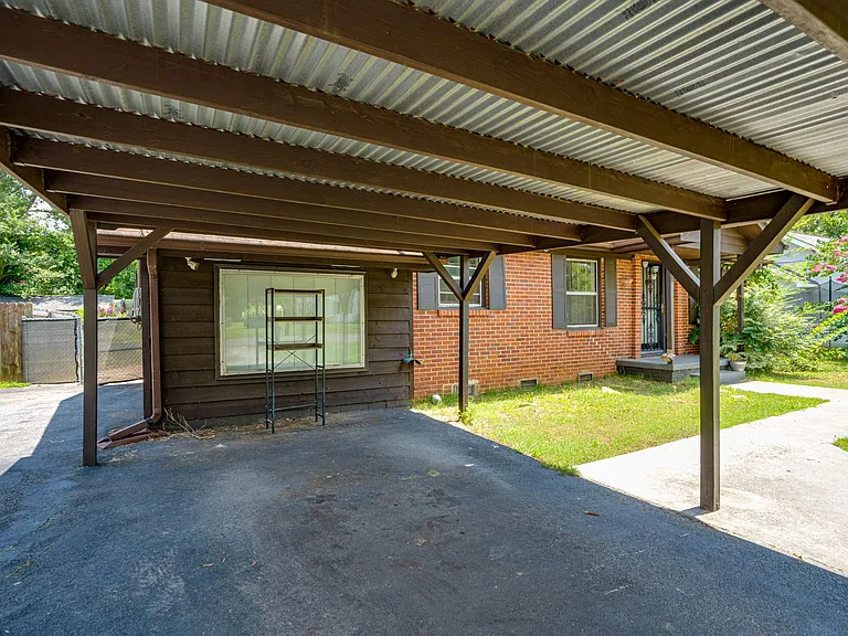 1604 Truman Ave — Photo 4