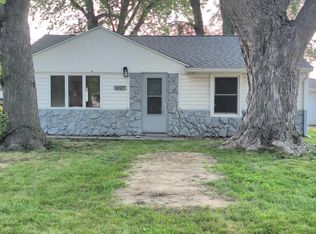 1327 N Cedar Ave, Hastings, NE 68901