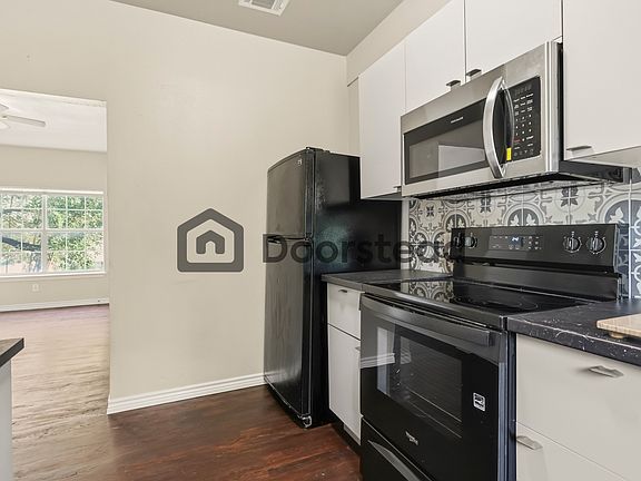 4th image of 403 Fulton Ave APT 7