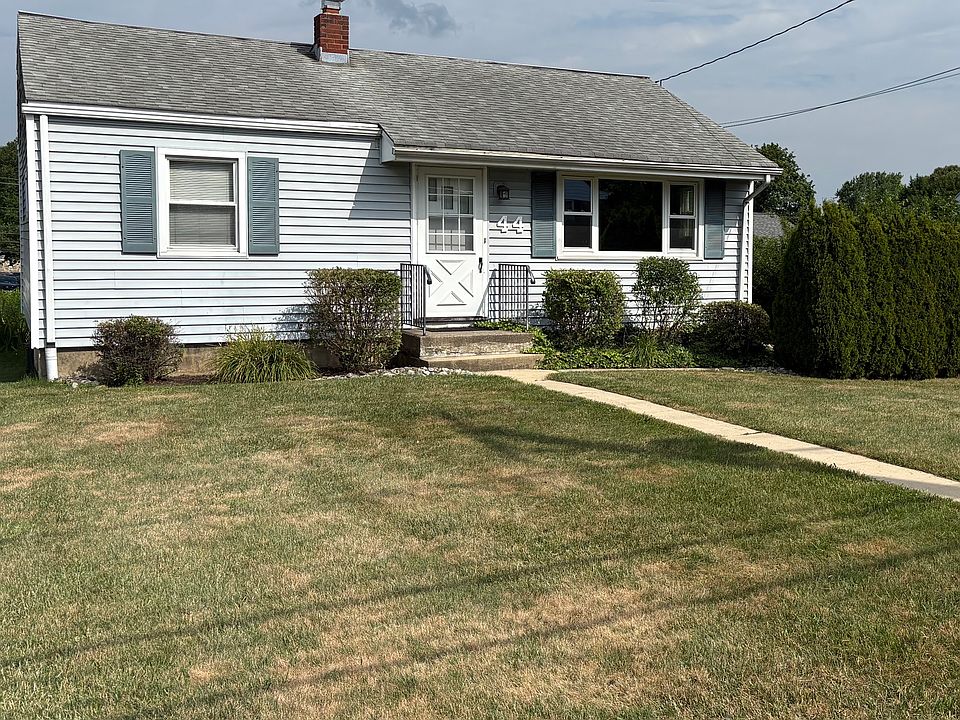 1st image of 44 N Chestnut St