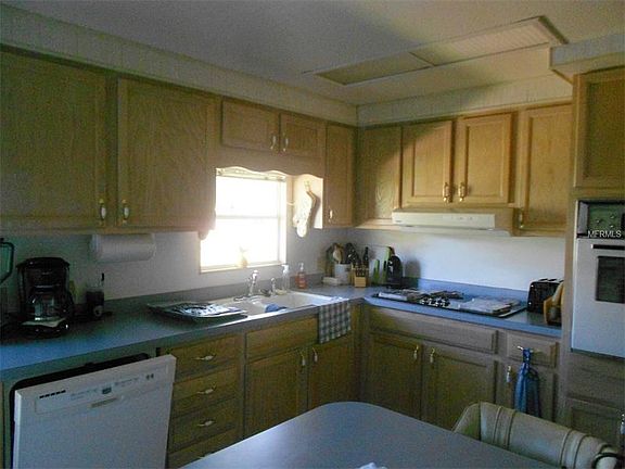 3rd image of 8297 Bayside Ave