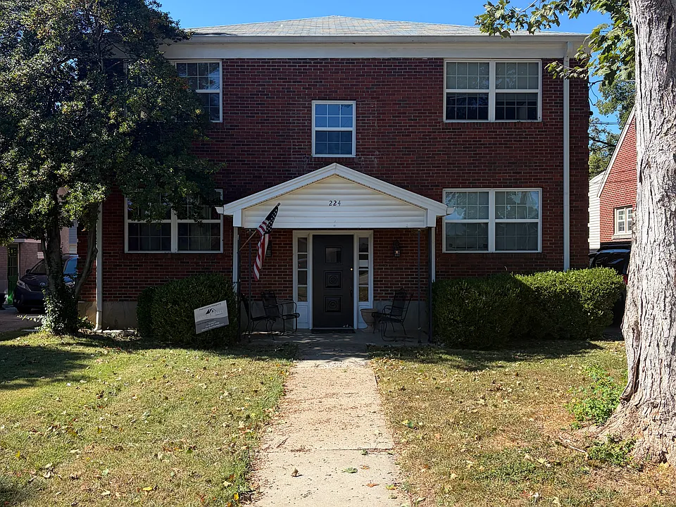 224 Browns Ln #3