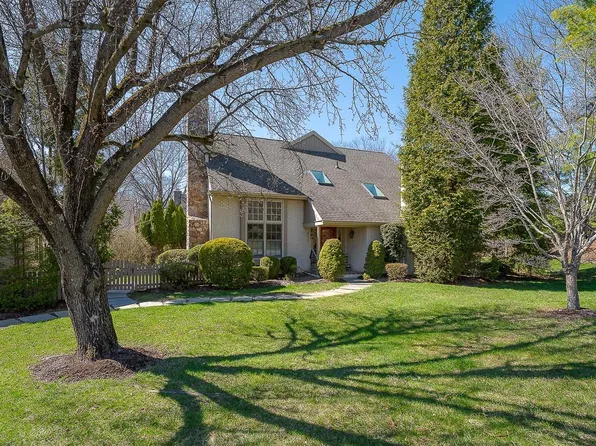 477 Chandlee Dr, Berwyn, PA 19312