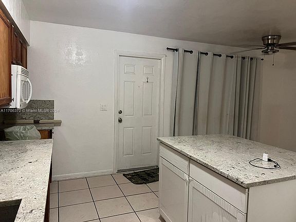 5th image of 3616 Greenwood Ave