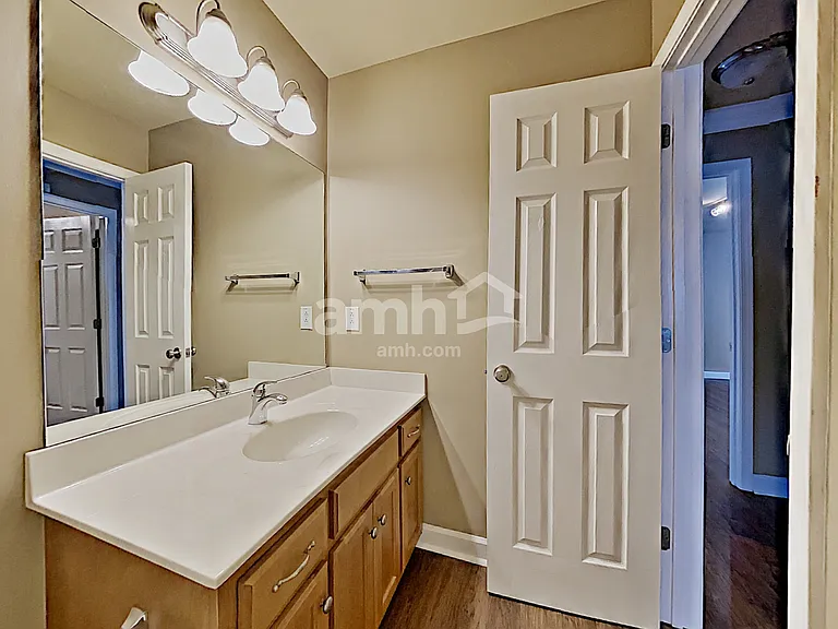1017 Aenon Cir — Photo 16