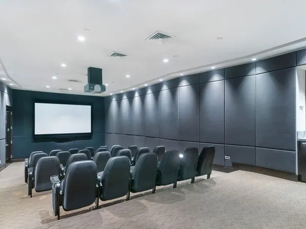 100 Riverside Boulevard image 16 of 22