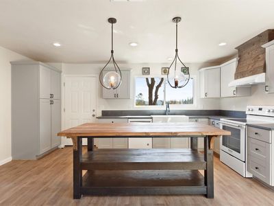 8 Jordan Ln, Auburn, CA, 95603