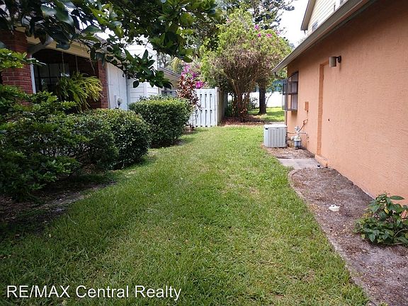3rd image of 1482 Hyde Park Dr