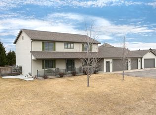 W7430 Diane Dr, Hortonville, WI 54944