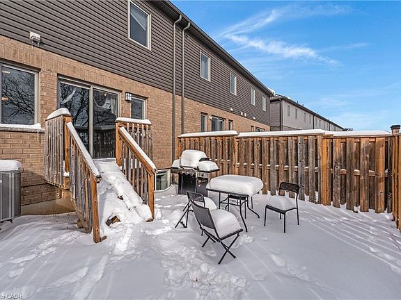 3rd image of 34 Nieson St
