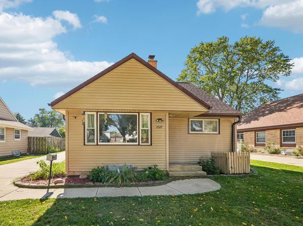 2529 W Bolivar AVENUE, Milwaukee, WI 53221
