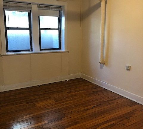 4th image of 1473 W Carmen Ave APT G