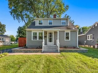 714 E Elmwood Ave, West Chicago, IL 60185