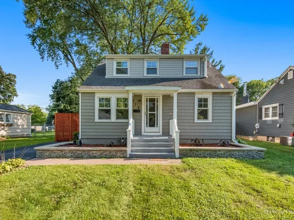 714 E Elmwood Ave, West Chicago, IL 60185