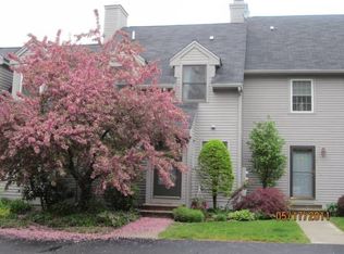 6 Veterans Rd APT 20, Amherst, NH 03031