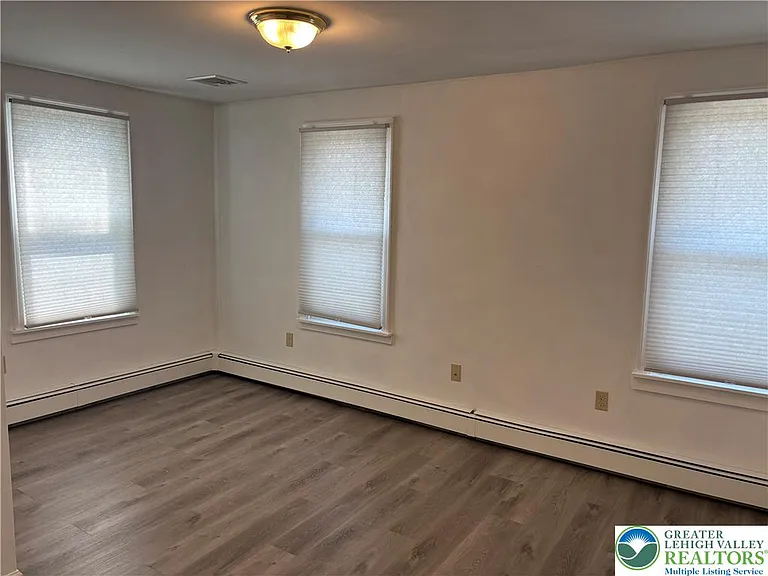 4414 Main St — Photo 26