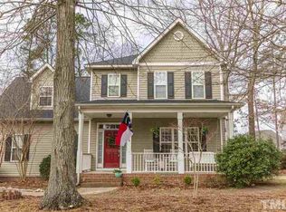 913 Glenmacie Dr, Fuquay Varina, NC 27526