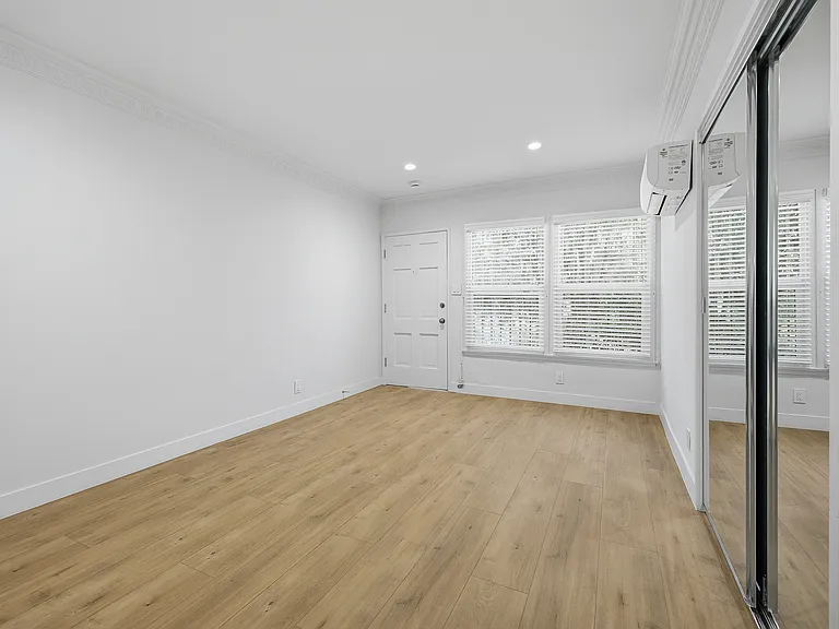 850 S Westmoreland Ave #852 — Photo 5