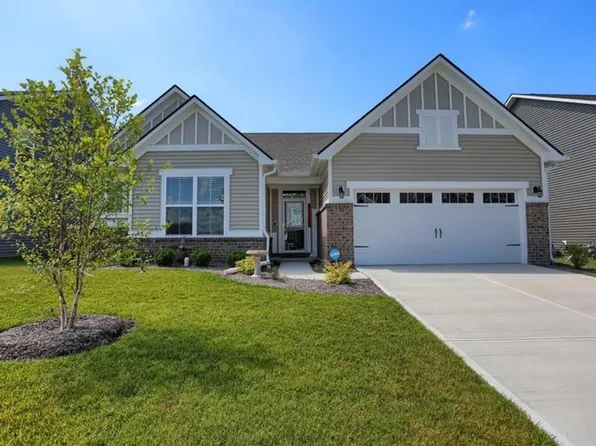 1373 Sanderling Dr, Greenwood, IN 46143