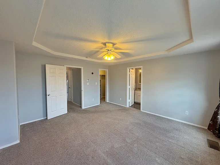 7300 Tricia Rd NE — Photo 38