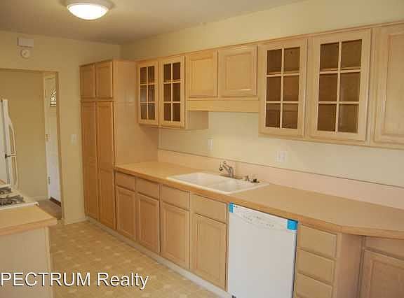 4th image of 2559 Borton Dr