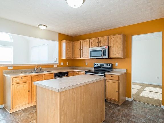 2nd image of 108 Pleasant Ct